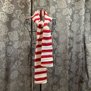 Candy cane red & white hand crocheted scarf (Brand new!)